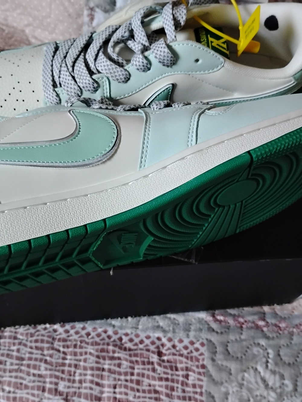Nike Low-Top Sneakers in Mint Green and White